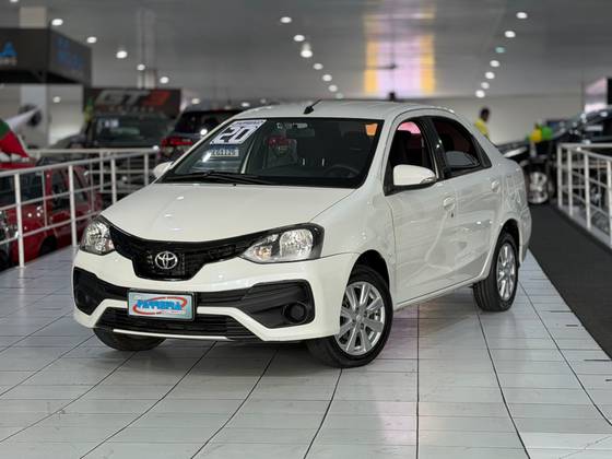 TOYOTA ETIOS 1.5 X PLUS SEDAN 16V FLEX 4P AUTOMÁTICO