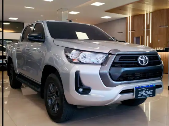 TOYOTA-HILUX-2.8 D-4D TURBO DIESEL CD SR 4X4 AUTOMÁTICO TOYOTA-HILUX-2025