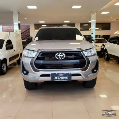 TOYOTA-HILUX-2025