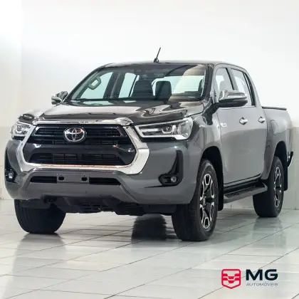 TOYOTA HILUX 2.8 D-4D TURBO DIESEL CD SRX 4X4 AUTOMÁTICO TOYOTA HILUX 2.8 D-4D TURBO DIESEL CD SRX 4X4 AUTOMÁTICO