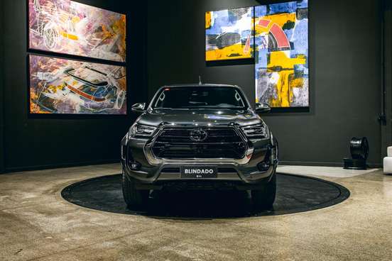 TOYOTA-HILUX-2024