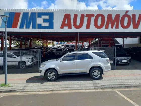 TOYOTA HILUX SW4 2.7 SR 4X2 16V FLEX 4P AUTOMÁTICO TOYOTA HILUX SW4 2.7 SR 4X2 16V FLEX 4P AUTOMÁTICO