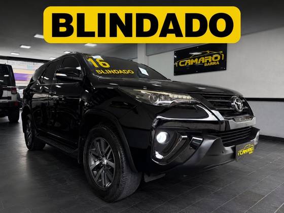 TOYOTA HILUX SW4 4.0 SRX 4X4 7 LUGARES V6 24V GASOLINA 4P AUTOMÁTICO