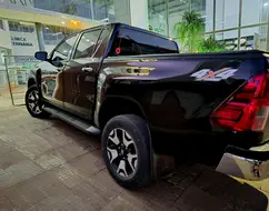 TOYOTA HILUX 2.8 SRX 4X4 CD 16V DIESEL 4P AUTOMÁTICO TOYOTA HILUX 2.8 SRX 4X4 CD 16V DIESEL 4P AUTOMÁTICO