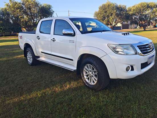 TOYOTA-HILUX-3.0 SRV 4X4 CD 16V TURBO INTERCOOLER DIESEL 4P AUTOMÁTICO TOYOTA-HILUX-2013