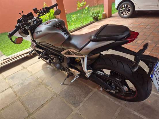TRIUMPH-STREET TRIPLE 765 RS TRIUMPH-STREET TRIPLE 765 RS-2018