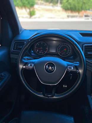 VOLKSWAGEN-AMAROK-2024