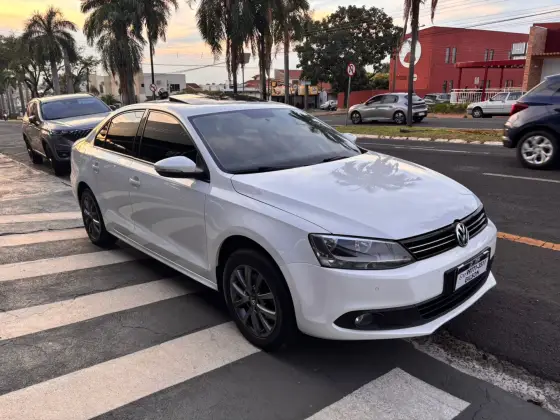 VOLKSWAGEN JETTA 2.0 COMFORTLINE FLEX 4P TIPTRONIC VOLKSWAGEN JETTA 2.0 COMFORTLINE FLEX 4P TIPTRONIC