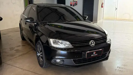VOLKSWAGEN JETTA 2.0 TSI HIGHLINE 211CV GASOLINA 4P TIPTRONIC VOLKSWAGEN JETTA 2.0 TSI HIGHLINE 211CV GASOLINA 4P TIPTRONIC