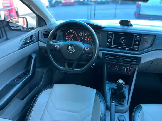 VOLKSWAGEN-POLO-1.0 MPI TOTAL FLEX MANUAL VOLKSWAGEN-POLO-2018