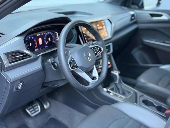VOLKSWAGEN-TAOS-2024
