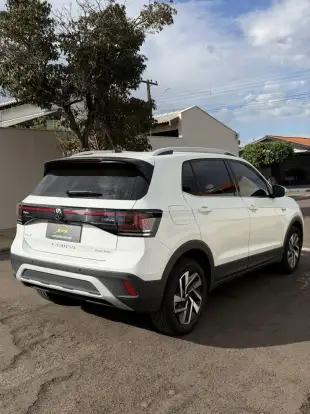 VOLKSWAGEN-T-CROSS-2025
