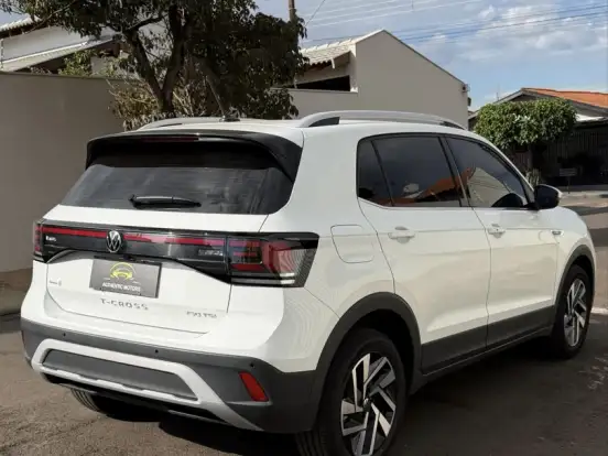 VOLKSWAGEN-T-CROSS-1.4 250 TSI TOTAL FLEX HIGHLINE AUTOMÁTICO VOLKSWAGEN-T-CROSS-2025