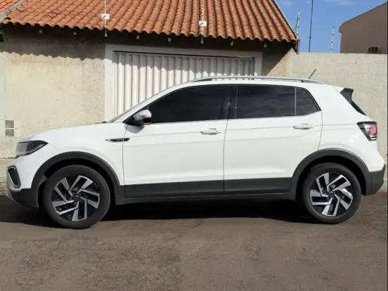 VOLKSWAGEN-T-CROSS-1.4 250 TSI TOTAL FLEX HIGHLINE AUTOMÁTICO VOLKSWAGEN-T-CROSS-2025