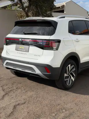VOLKSWAGEN-T-CROSS-2025