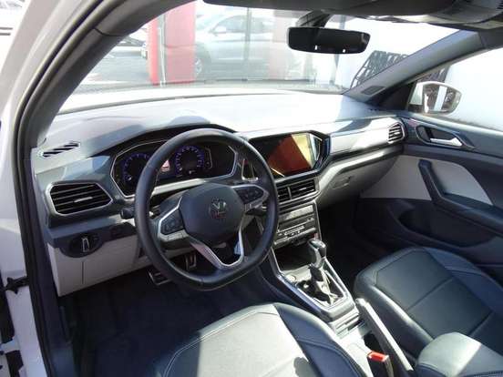 VOLKSWAGEN-T-CROSS-2023