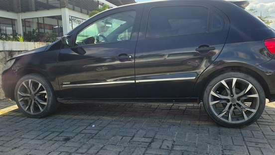VOLKSWAGEN-GOL-2010
