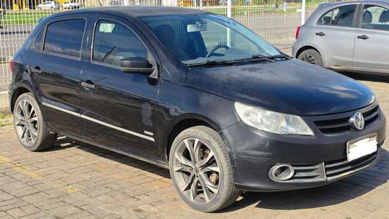 VOLKSWAGEN-GOL-2010