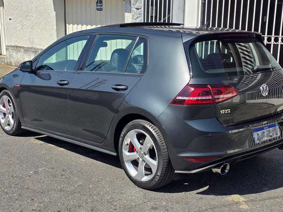 VOLKSWAGEN-GOLF-2.0 TSI GTI 16V TURBO GASOLINA 4P AUTOMÁTICO VOLKSWAGEN-GOLF-2015