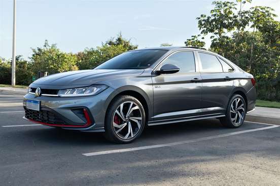 VOLKSWAGEN-JETTA-2025