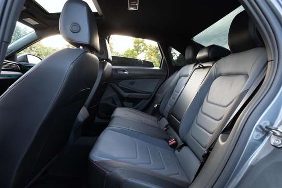 VOLKSWAGEN-JETTA-2.0 350 TSI GASOLINA GLI DSG VOLKSWAGEN-JETTA-2025