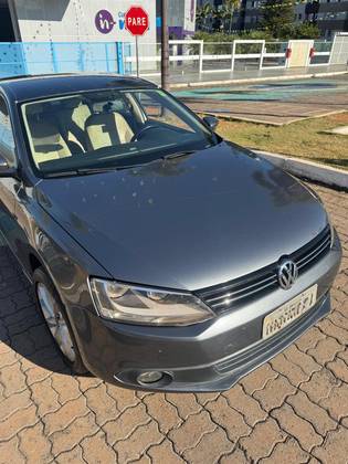 VOLKSWAGEN JETTA 2.0 COMFORTLINE FLEX 4P TIPTRONIC