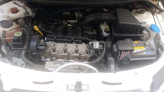 VOLKSWAGEN-SAVEIRO-2021