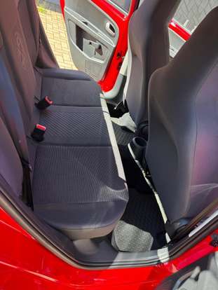 VOLKSWAGEN-UP-2021