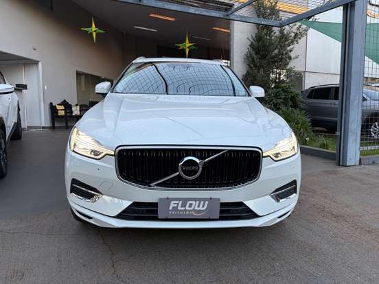VOLVO-XC60-2020