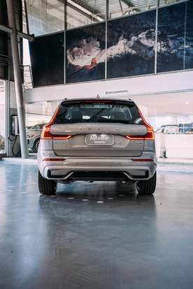 VOLVO-XC60-2025