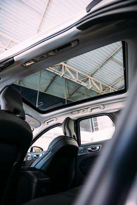 VOLVO-XC60-2025