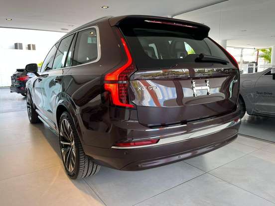 VOLVO-XC90-2026