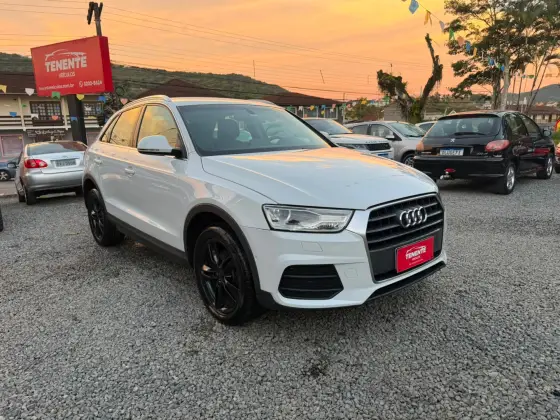 AUDI Q3 1.4 TFSI AMBIENTE FLEX 4P S TRONIC