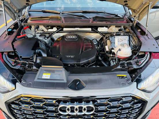 AUDI-Q5-2021