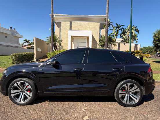AUDI-Q8-3.0 TFSI GASOLINA PERFORMANCE BLACK QUATTRO TIPTRONIC AUDI-Q8-2021