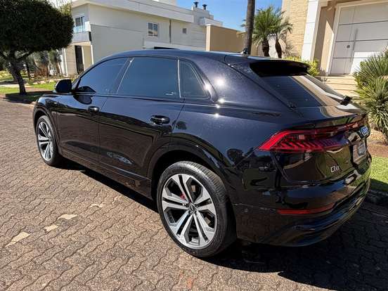 AUDI-Q8-3.0 TFSI GASOLINA PERFORMANCE BLACK QUATTRO TIPTRONIC AUDI-Q8-2021