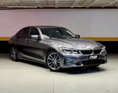 BMW 320i 2.0 16V TURBO GASOLINA SPORT AUTOMÁTICO BMW 320i 2.0 16V TURBO GASOLINA SPORT AUTOMÁTICO