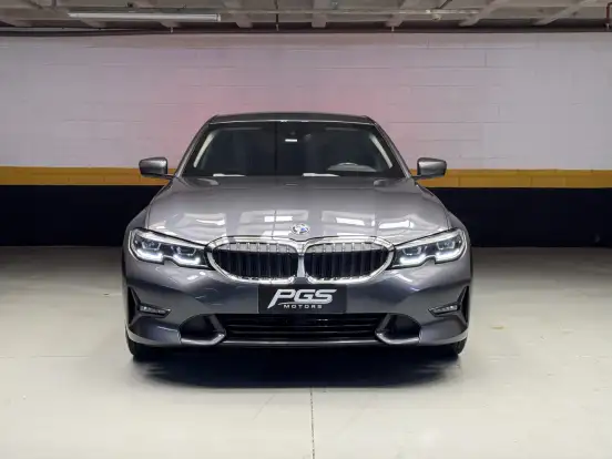 BMW-320i-2019