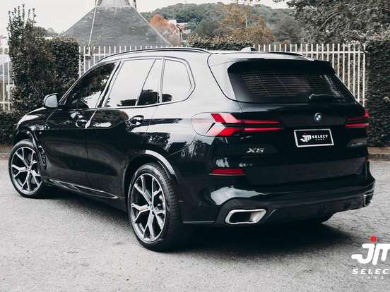 BMW-X5-3.0 I6 TURBO HÍBRIDO XDRIVE50E M SPORT AUTOMÁTICO BMW-X5-2023