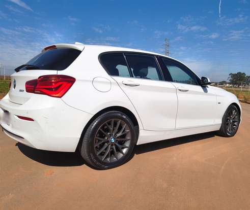 BMW-120i-2015