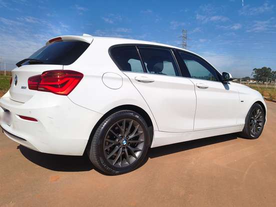 BMW-120i-2.0 16V SPORT ACTIVEFLEX 4P AUTOMÁTICO BMW-120i-2015