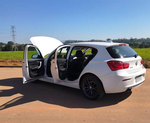 BMW-120i-2015