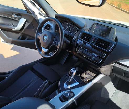BMW-120i-2015