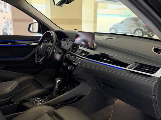 BMW-X1-2.0 16V TURBO ACTIVEFLEX SDRIVE20I X-LINE 4P AUTOMÁTICO BMW-X1-2020
