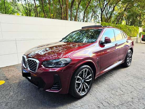 BMW-X4-2021