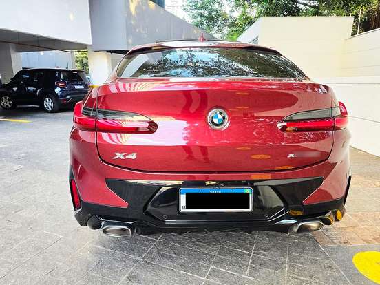 BMW-X4-2021