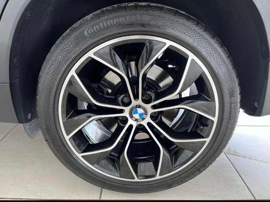 BMW-X4-2.0 28I X LINE 4X4 16V TURBO GASOLINA 4P AUTOMÁTICO BMW-X4-2016