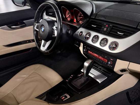 BMW-Z4-2.5 I6 GASOLINA SDRIVE23I AUTOMÁTICO BMW-Z4-2010