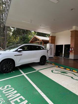 BYD ATTO 8 1.5 TURBO PHEV AWD AUTOMÁTICO