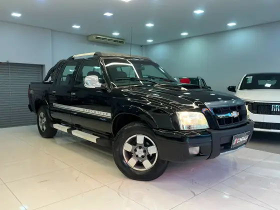 CHEVROLET S10 2.8 EXECUTIVE 4X4 CD 12V TURBO ELECTRONIC INTERCOOLER DIESEL 4P MANUAL